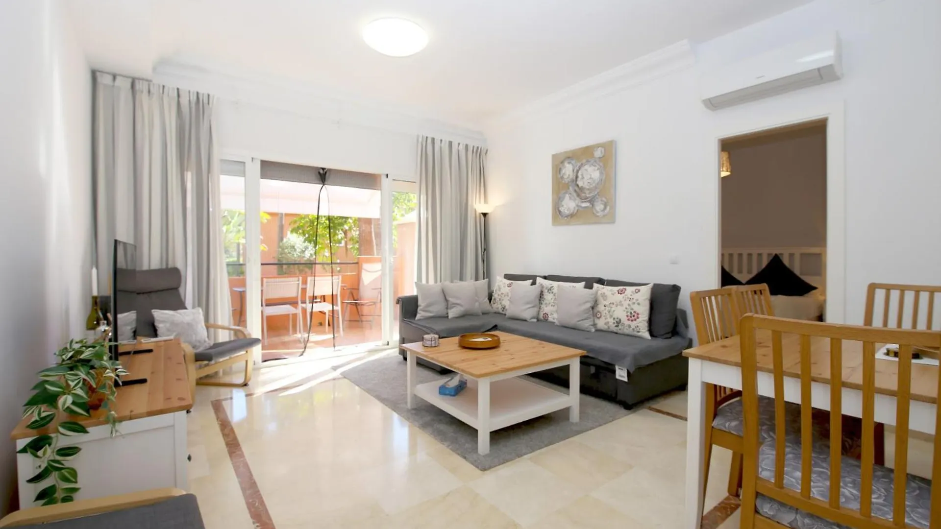 Estepona Port Apartment Flamenco 0*,  Spain
